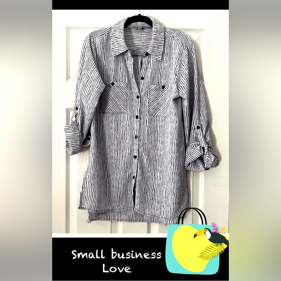 Grey & Gray 🌸 Med long sleeve stripe Black and White shirt - Picture 1 of 10